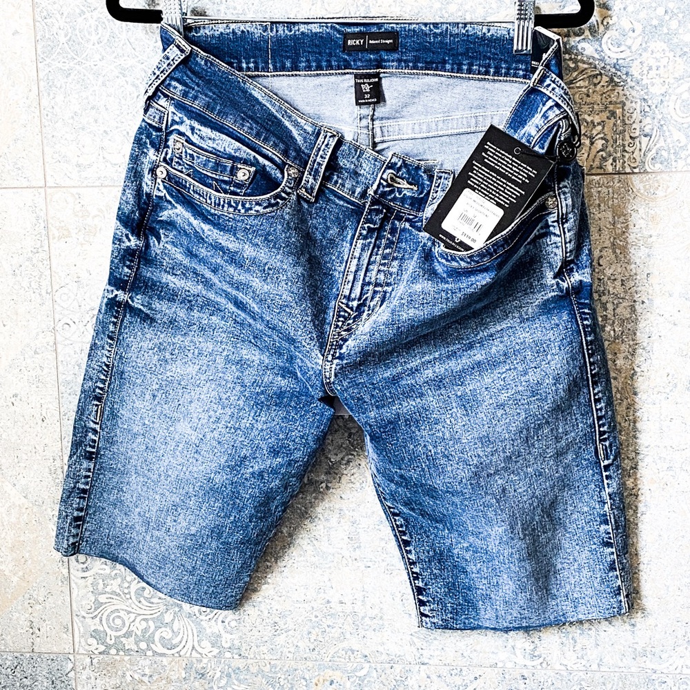 NWT TRUE RELIGION Ricky Jeans Shorts Relaxed Straight Size 32